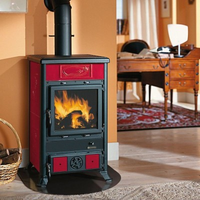 Италианска камина на дърва La Nordica Rossella R1 червена, 8.8kW - Италиански камини и печки на дърва